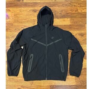 Nike Men's Tech Wind-runner Hooded Lightweight Jacket – Black – Size Medium
